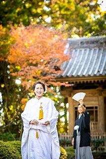 結婚式ロケーションフォト紅葉で前撮り撮影03