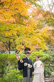 結婚式ロケーションフォト紅葉で前撮り撮影03