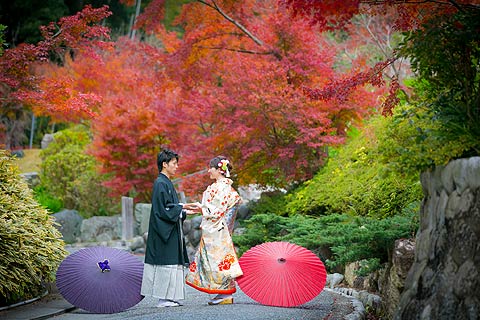 結婚式ロケーションフォト紅葉で前撮り撮影10