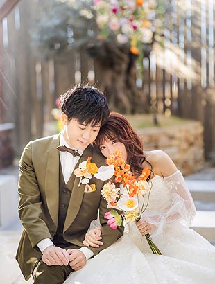 結婚式の前撮りロケフォトのチャペルおすすめポーズ