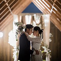 おしゃれなウエディングフォトを新しいチャペルで