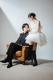 フォトスタジオで韓国風ウエディングフォト撮影05