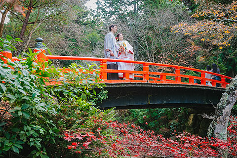 宮島で美しいウエディングフォト撮影09