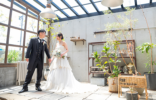 浜松市市野ウエディング前撮りなら自然光の入る屋外スタジオ